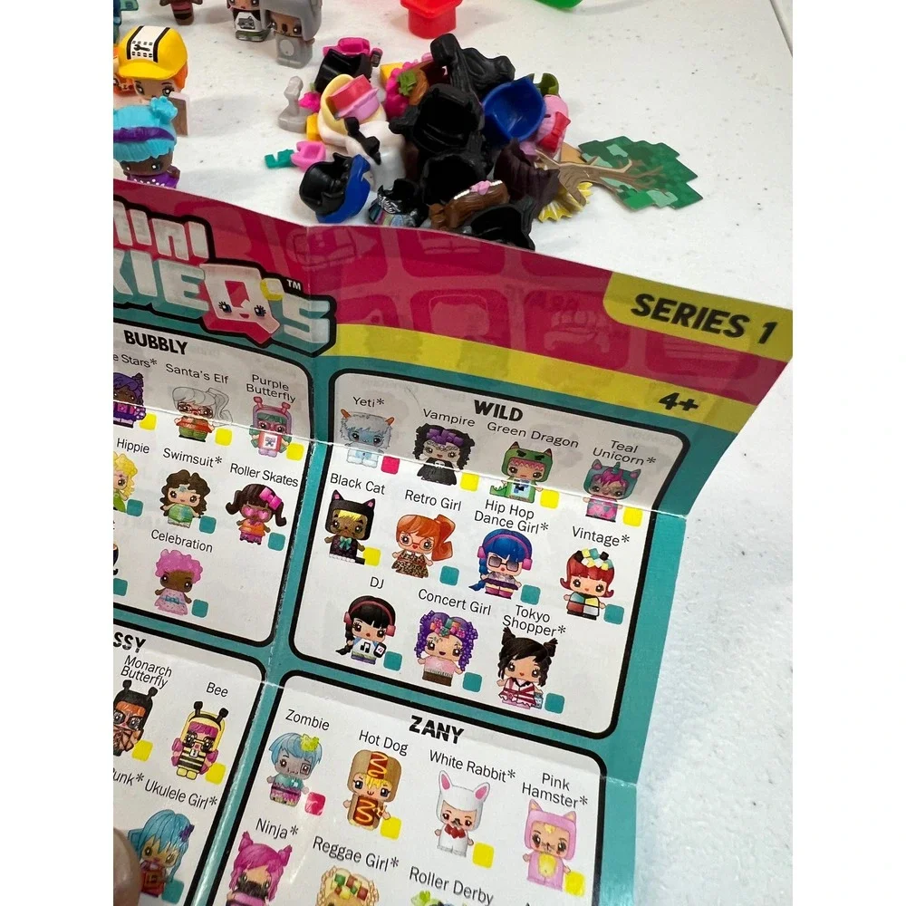 Mattel My Mini MixieQ's Huge Lot Series 1 2 Figures Accessories Playset Mattel